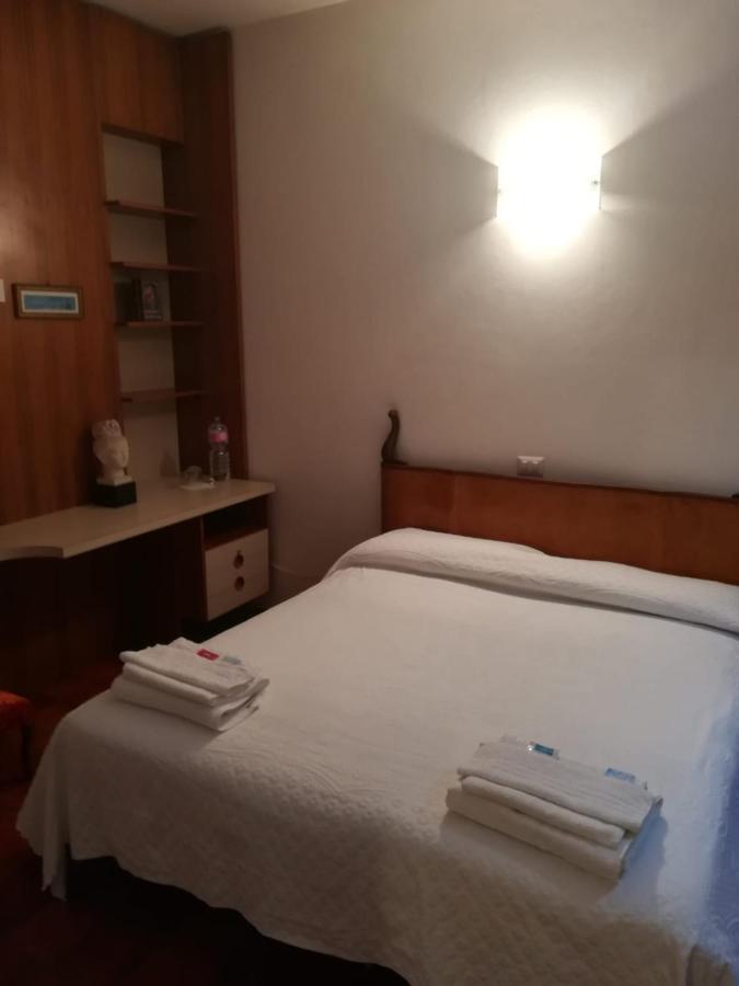 Manu Vintage B&B Cattolica Kültér fotó